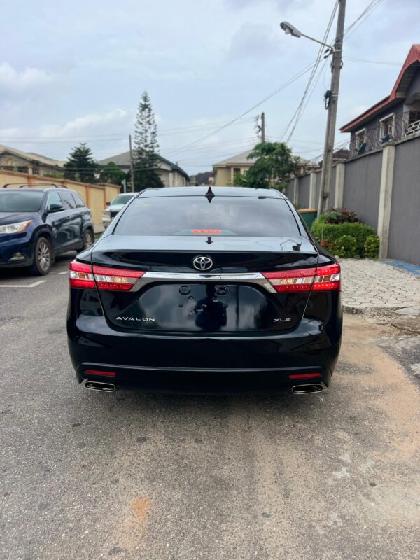Toyota Avalon XLE 2013